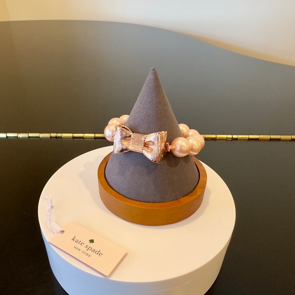 NWT Luxury authentic Minimalist Kate Spade chunky pearl bow statement bracelet - Picture 12 of 17